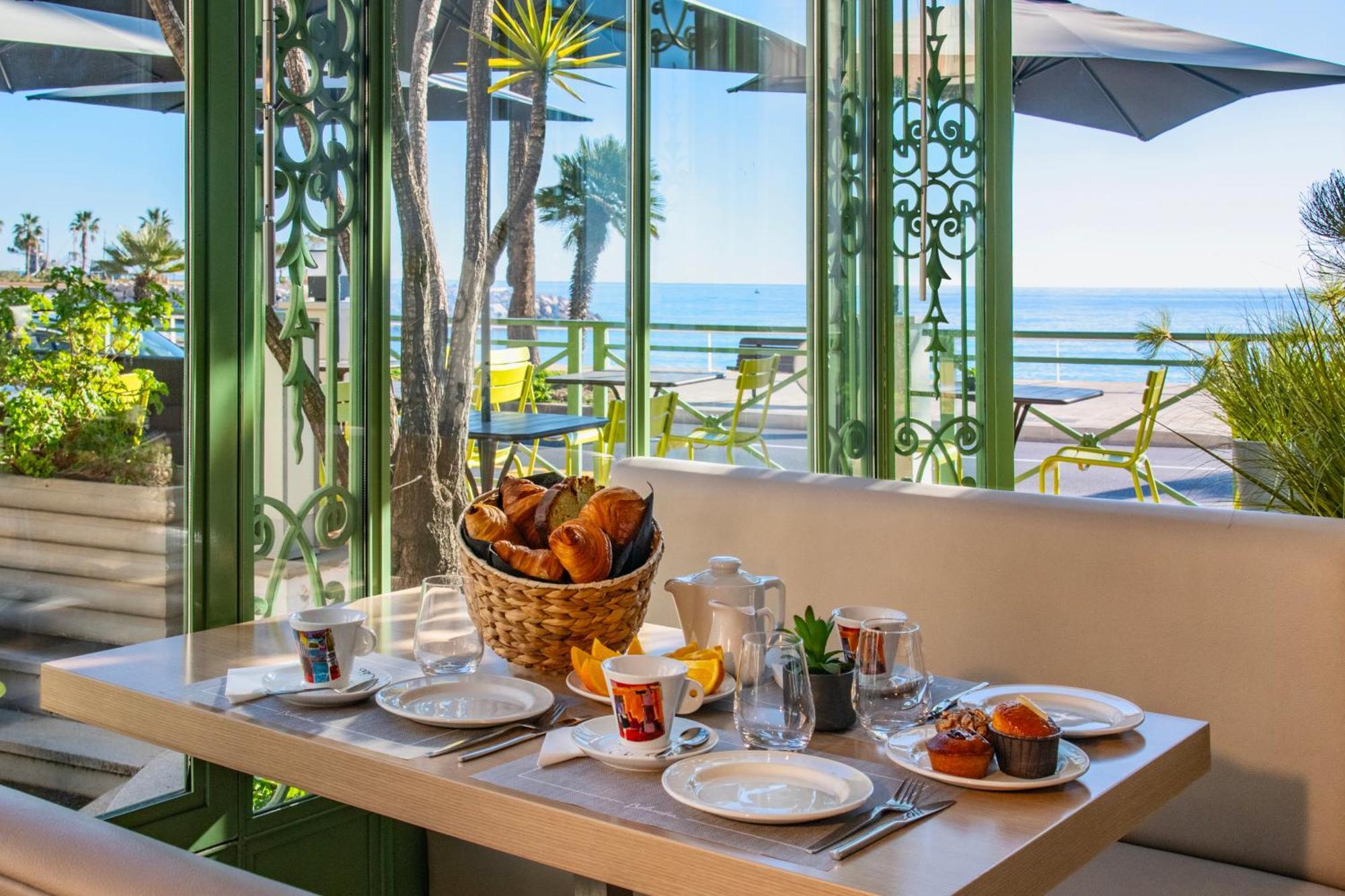 Hotel Vendome Menton - Reouverture ภายนอก รูปภาพ