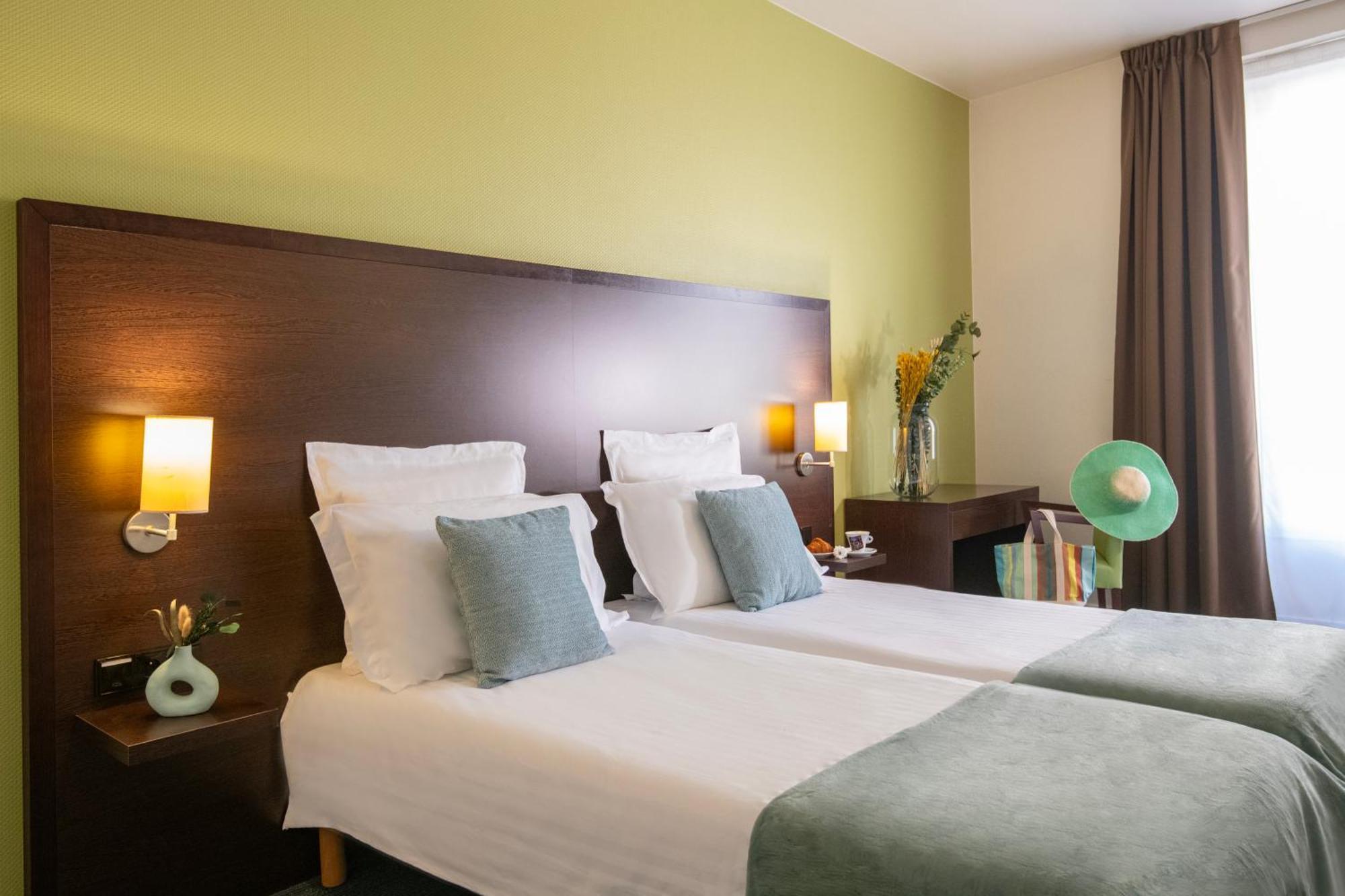 Hotel Vendome Menton - Reouverture ภายนอก รูปภาพ